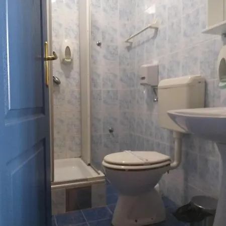 Garni Lupus Prenociste 3* Kanjiza