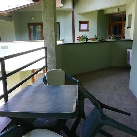 Garni Lupus Prenociste 3* Kanjiza