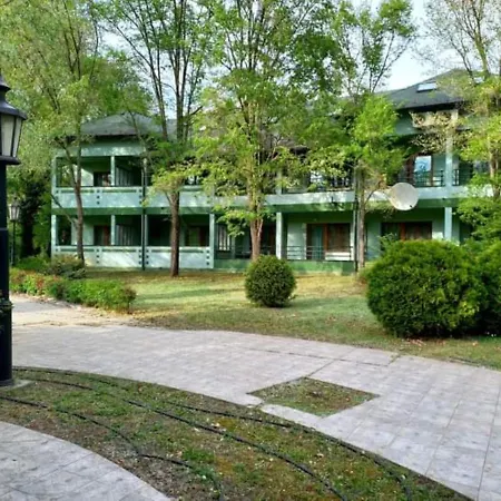 Garni Lupus Prenociste Kanjiza