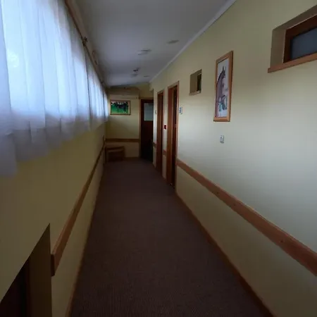 Garni Lupus Prenociste 3* Kanjiza