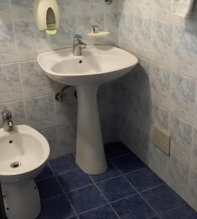 Garni Lupus Prenociste Hotel 3*