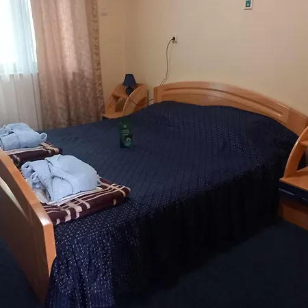 Garni Lupus Prenociste 3*